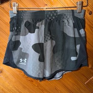 UA GREY FREEDOM SHORTS small loose